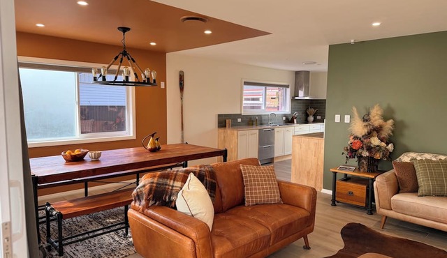 SQ Property; Autumn Hideaway. Customisable layout for small or large groups in Palmerston North