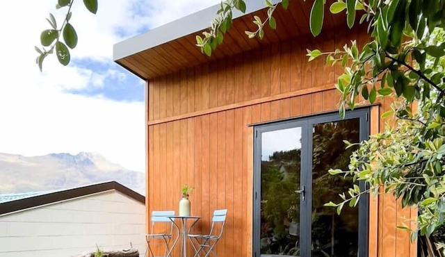 Spacious Suite Rental for Weekend Getaways on the South Island in Queenstown