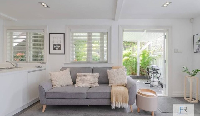 Delightful Freemans Bay Home|by Furnished Rentals