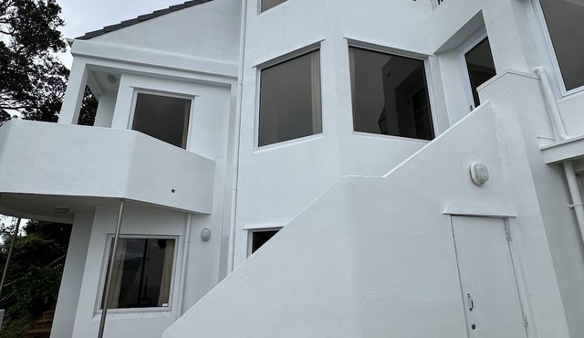 Super large seaview house