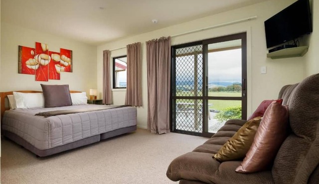 Longbourne Lodge in Mosgiel