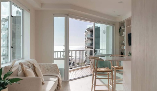High Rise Luxury Studio, Views & Pool