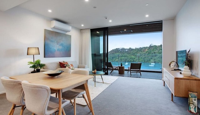 Catalina Bay Seascape with Bay Views and Carpark