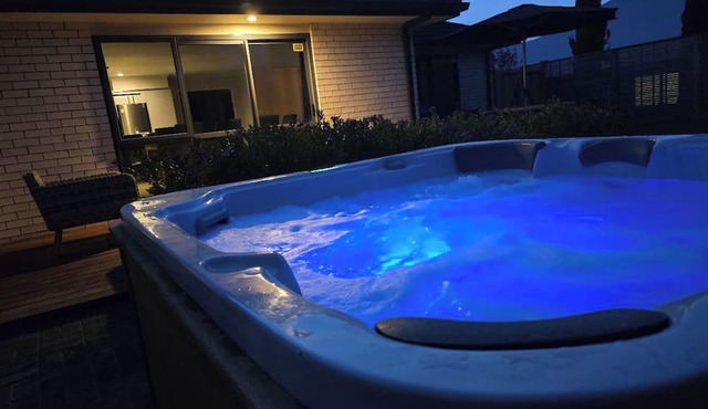 Forest Lakes Lux - Spa Pool, Ride to Forest in Rotorua