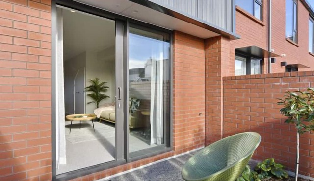 Hereford St Apartment-Modern Urban Retreat in Christchurch City in Christchurch