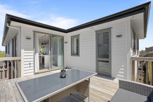 Orewa Ocean View - Pacific Heights Retreat