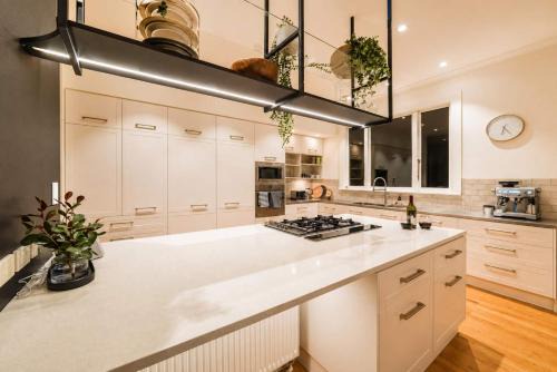 Bel Air Mansion - Sleeps 12 Villa in Christchurch