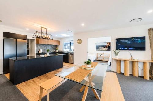 Family Retreat with Spa Games and Sunshine in Christchurch