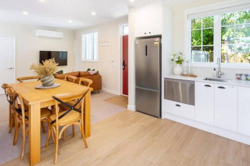Sydenham 2BR New Build, Games Room in Christchurch