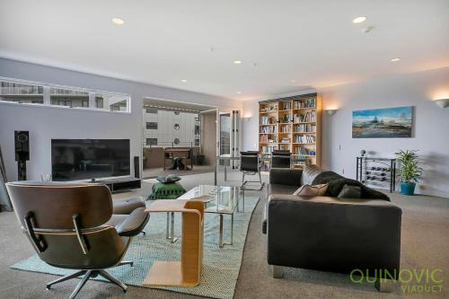 QV Stays Stunning Downtown Executive Penthouse