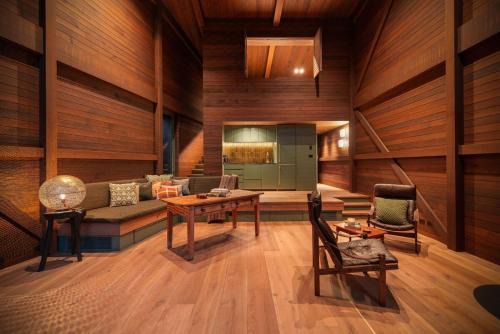 Ultimate Secluded Hideaway - Pekepeke Luxury Farm Cabin in Queenstown