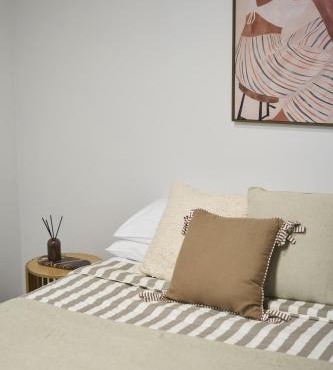 A Real Ponsonby Treat Two Bedrooms, Parking in Auckland