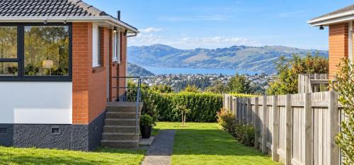 Whole House-Nice, cozy house in Dunedin with spectacular view in Dunedin