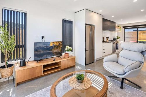Dreamcatcher Cottage - 2BR Mystic Moonrise in Wellington