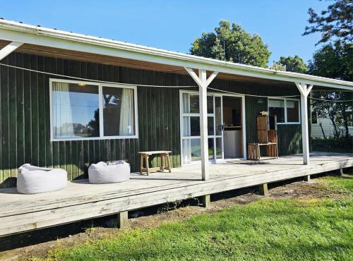 Holiday homes in New Zealand in Parapara