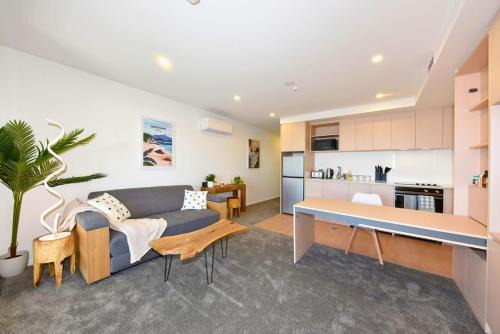 The Marine Parade Haven with Private Parking in Christchurch