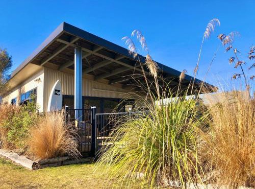 Funky Fiordland Holiday Home in Manapouri