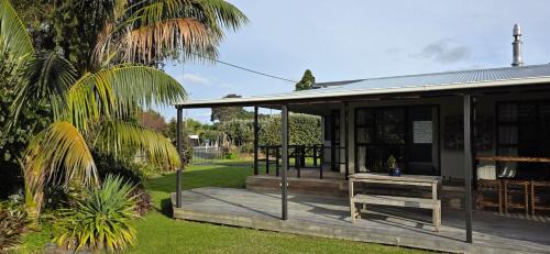 Point Wells Village Bach in Auckland