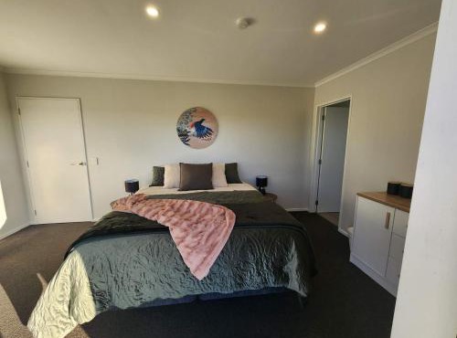 Luxe on Fallow in Feilding