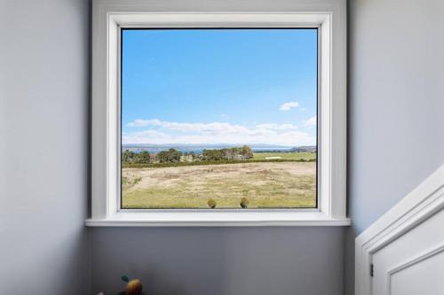 Walnut Lane Estate | Pool, Spa & Lake Views in Taupo