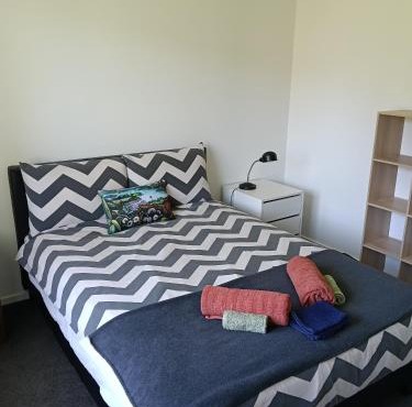 Sunny room in Auckland