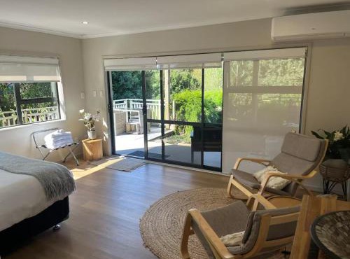 Seabatical Retreat minutes from the beach in Auckland