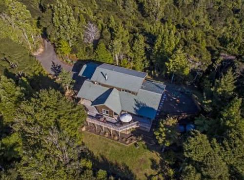 Taranoho Adventure Stay - Coromandel Activity & Accommodation Lodge in Whitianga