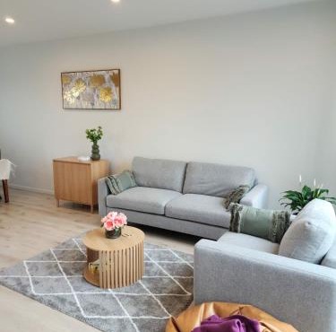 Entire 2BR Townhouse l Free Parking l Working from home space in Auckland