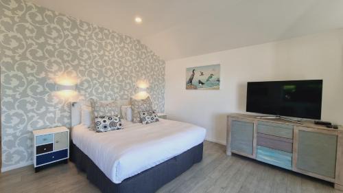 The Beach House Kawau