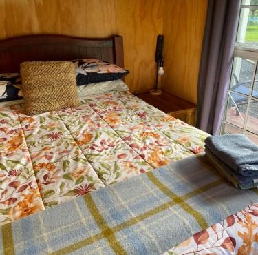 Waitomo Farmstay - Kiwi Cabin 5