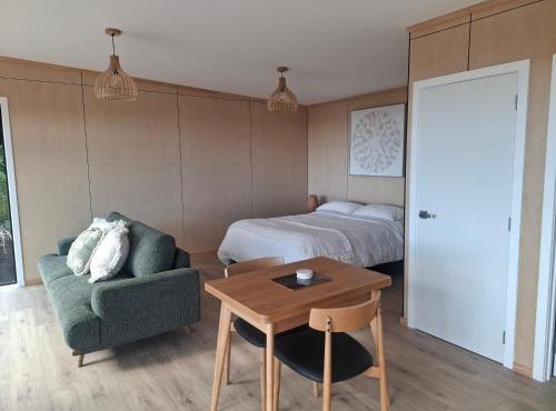 Totaranui Accommodation Chalet One in Tata Beach