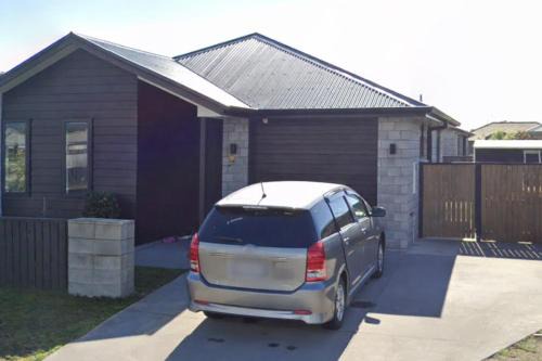 Papamoa Private Room & Bathroom