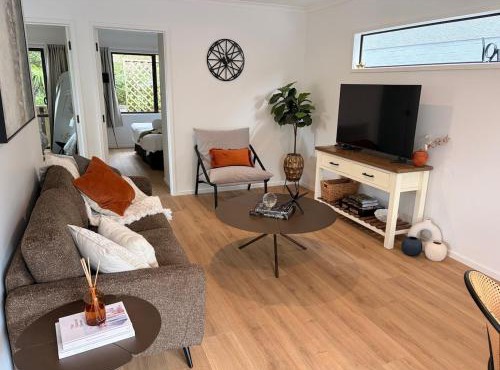 Newly Renovated - Private 2 bedroom retreat