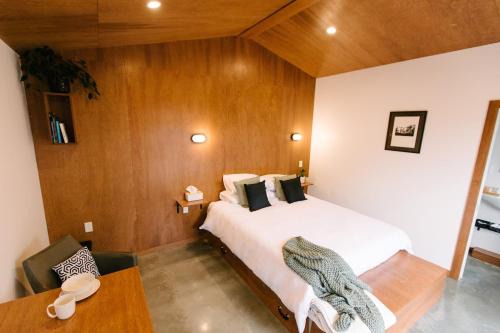 'Little Two' - Cosy Studio close to Airport in Christchurch
