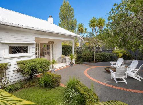 Island Villa- Stay Waiheke