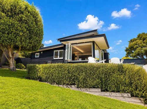 Smiths Cottage - Stay Waiheke in Oneroa