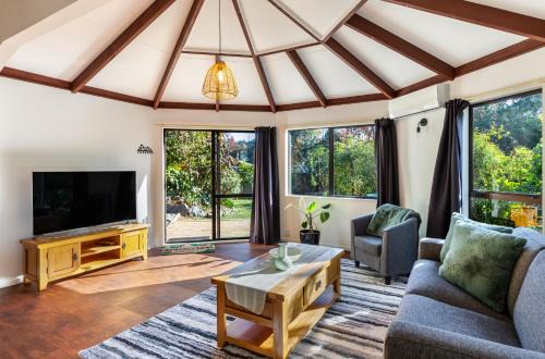 Kereru Garden Cottage in Taupo