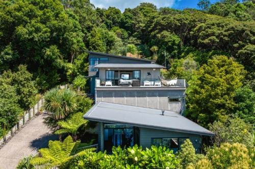 Huruhi Bay Retreat by Waiheke Pure in Auckland