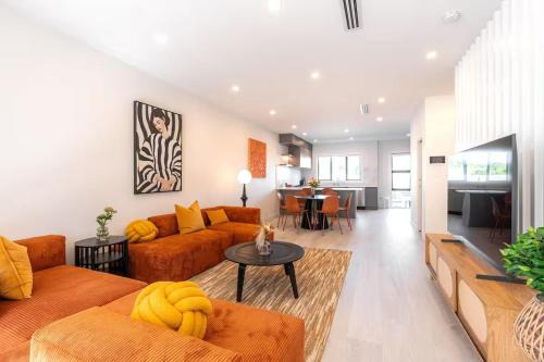 Spacious & Modern Townhouse in Central Auckland in Auckland