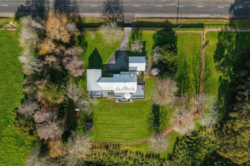 Bergenhus Oasis - Trampoline, Playhouse - BBQ in Auckland
