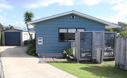 The Blue Beach Bach in Whangamata