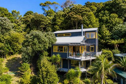Island View - Stay Waiheke