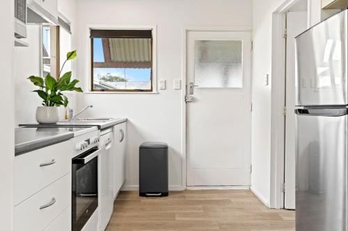 Cozy Retreat 2 - modern townhouse living