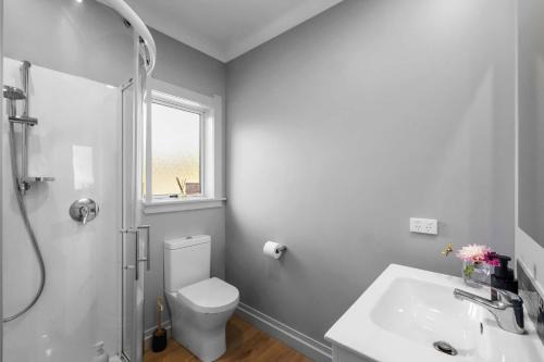 Weld Cottage - Sustainable lifestyle property