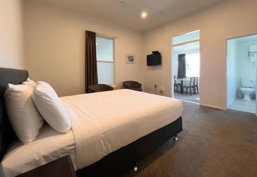 Alpers Lodge & Conference Centre