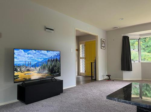 Greenhill Country Stay - Private Pool & Hot Spa Pool & Fireplace