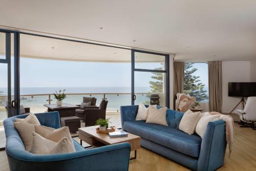 Oceanside Haven Resort with Luxury Sea Views
