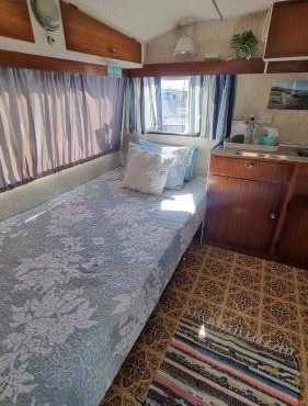 Raglan West Retro Beach Vibe Accommodation in Raglan