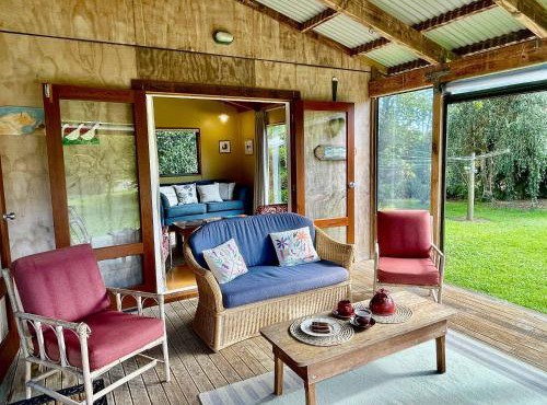 Kakariki Bach - Family Haven in Patons Rock