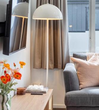 City Fringe Stay plus Garage and Sunny Balcony in Christchurch
